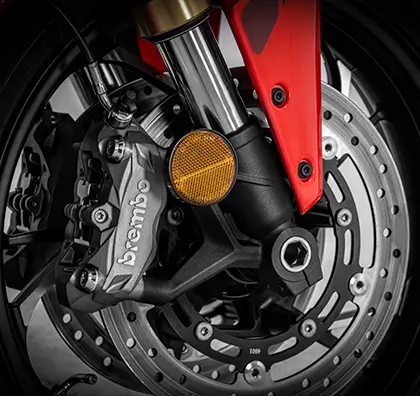 Brembo-Vorderradbremse mit Bremsscheibe an der VOGE RR660S