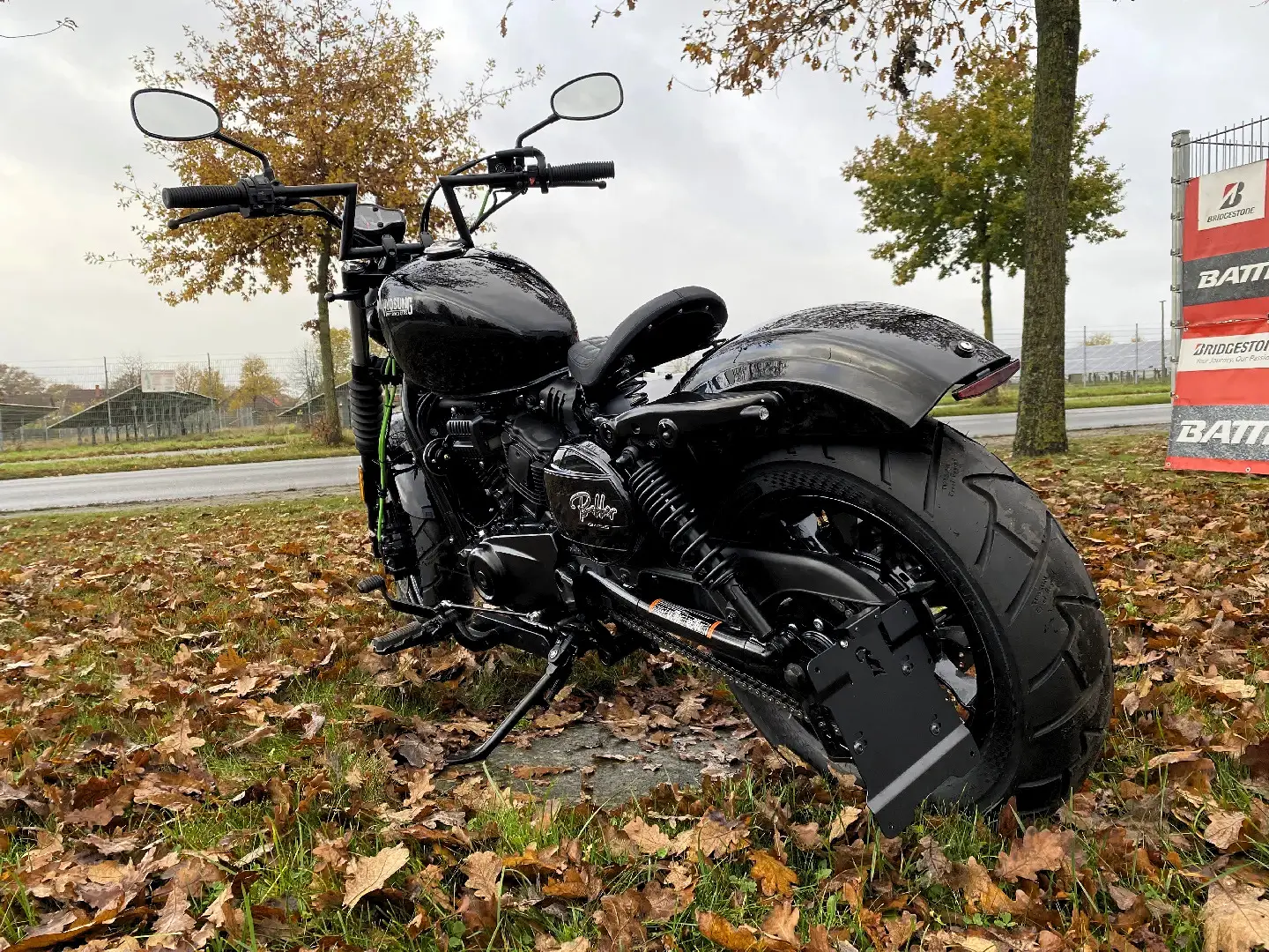 Hyosung GV125 Bobber Umbau mit gekuerztem Heck, Einzelsitz, LED Blinkern und schwarzer Lackierung in Walsrode