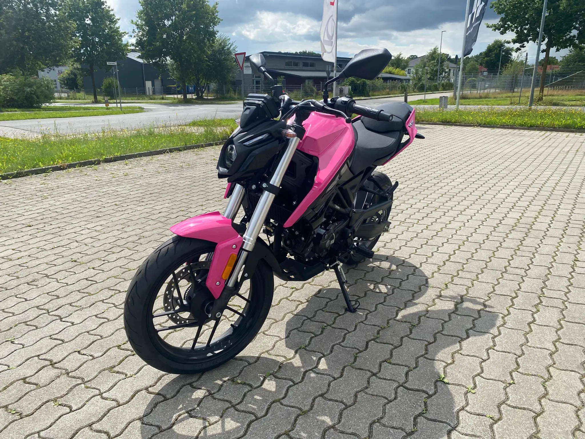 VOGE R125 Pink Edition Motorrad im Verkauf bei BikeTech Lohmann in Walsrode