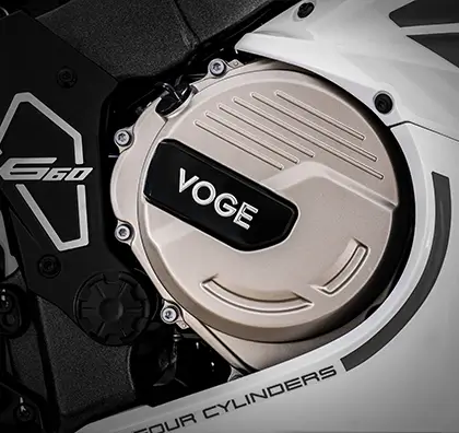 Nahaufnahme des 662,8 cm³ Reihen-Vierzylindermotors der VOGE RR660S