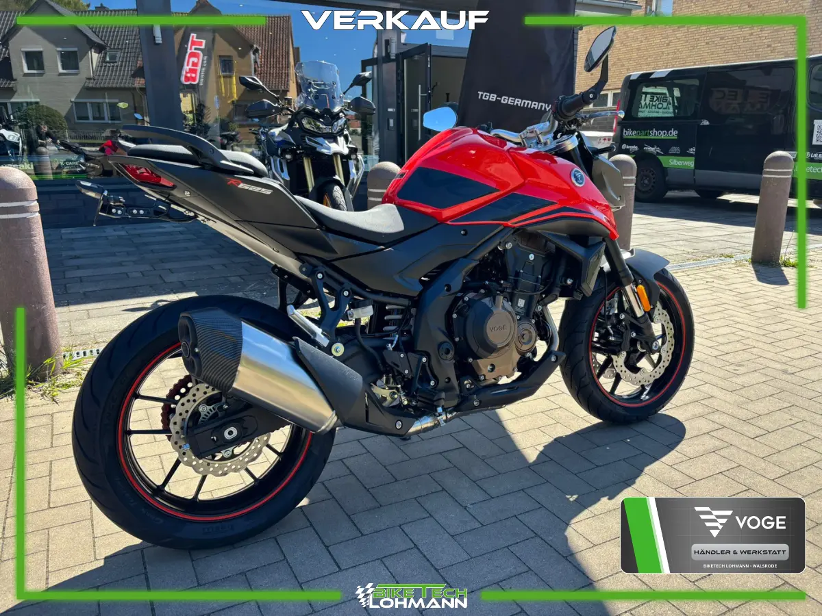 VOGE R625 Lohmann Edition rot-schwarz – schräg von hinten rechts