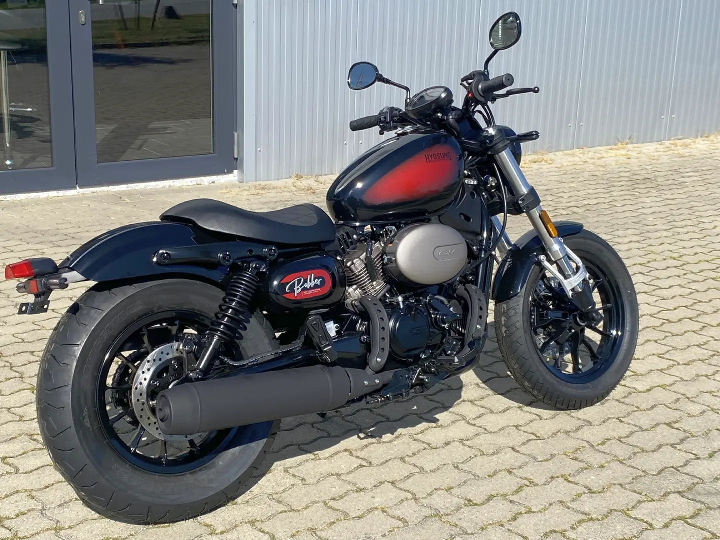 Hyosung GV125 S BigTire – schräge Seitenansicht des Umbauprojekts