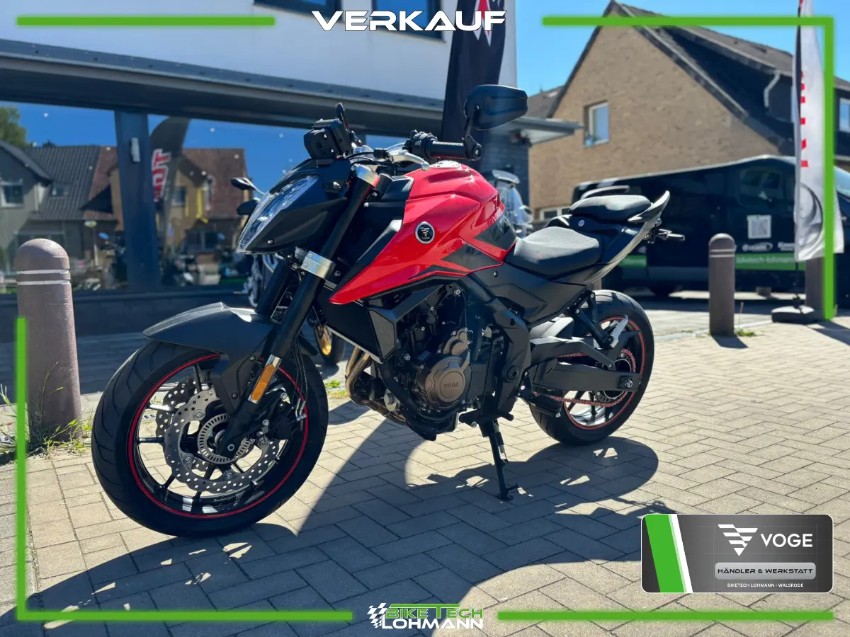 VOGE R625 Lohmann Edition rot-schwarz – schräg von vorn linkshalter
